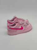 Nike Dunk Low Triple Pink