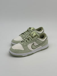 Nike Dunk Low SE Fleece Green